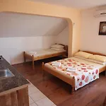 Guest house And With Parking Space Orebic, Peljesac - 10192 Orebic